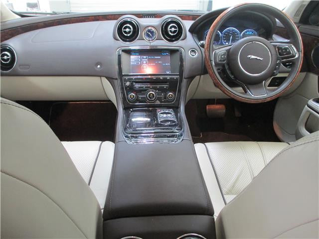 2010 Jaguar XJ V8 5.0 Portfolio