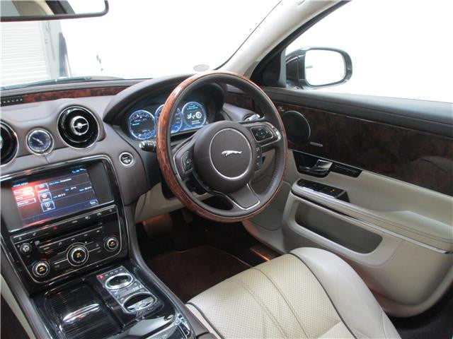 2010 Jaguar XJ V8 5.0 Portfolio